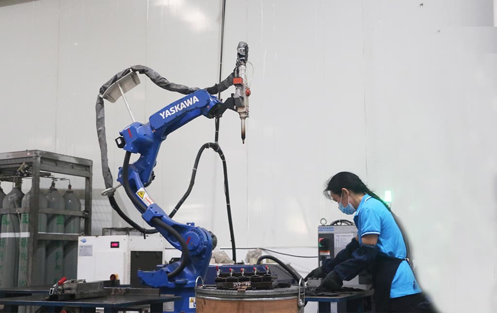 Laser welding robot arm